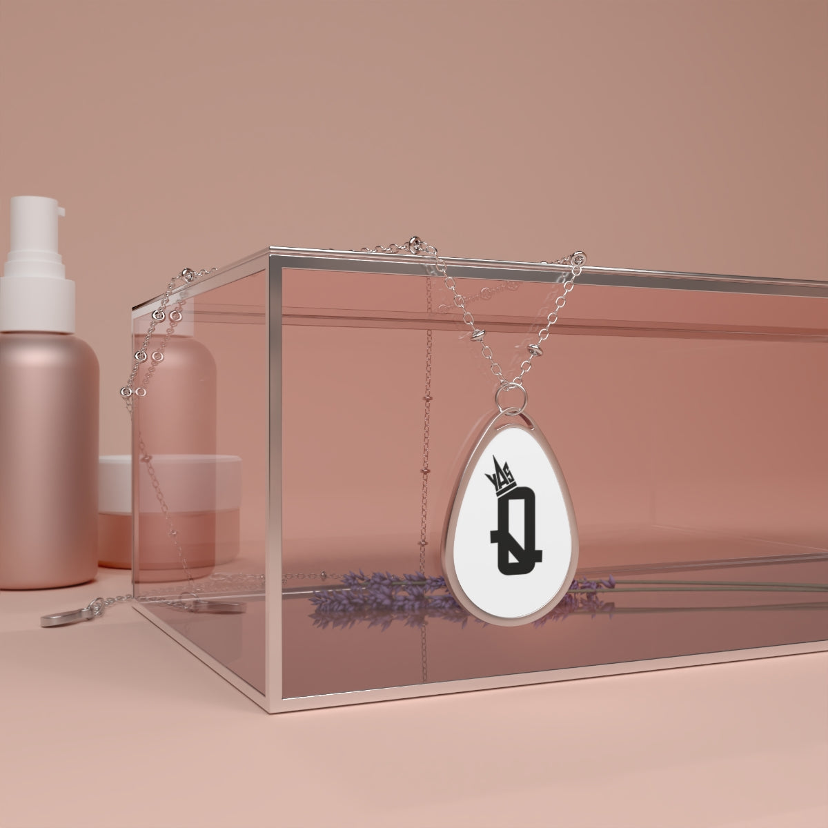 YAS Q Oval Necklace